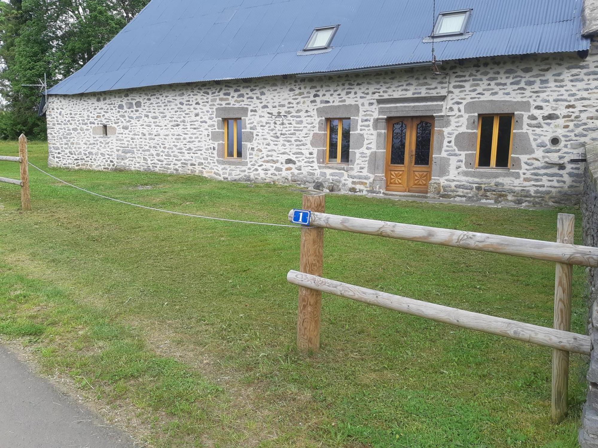 Gite A La Campagne Condat  Exterior photo